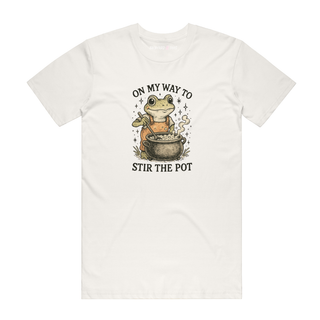 On My Way To Stir The POt (Frog) - Funny T-Shirt - Natural